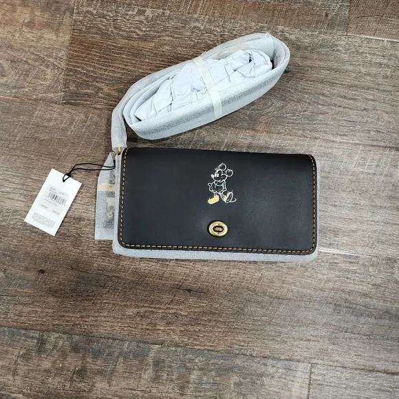 Disney X Coach Dinky - Picture 6 of 11